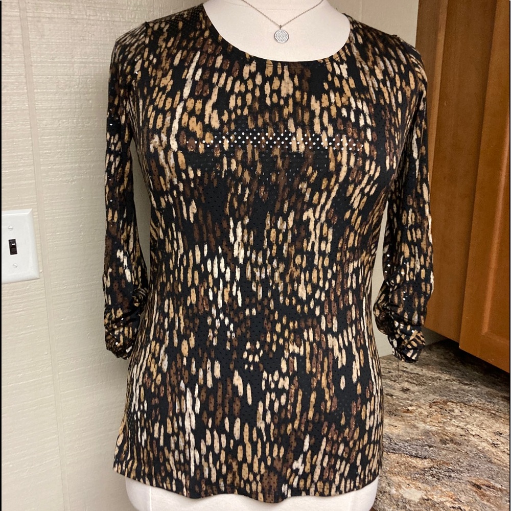 Beautiful Susan Graver soft stretchy top!